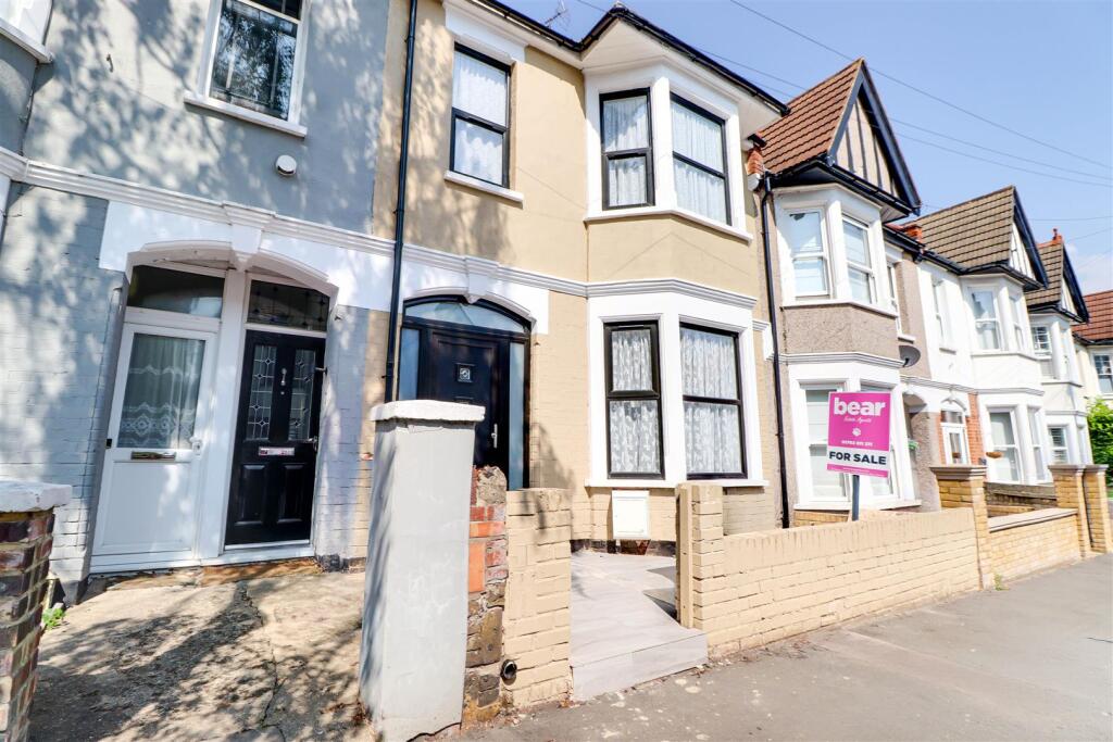 House in Southend-on-Sea - View 2