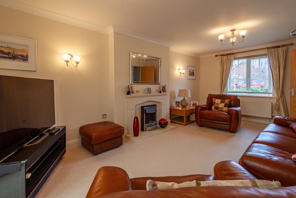 Knight Road, Rendlesham, IP12 2GR photo 3