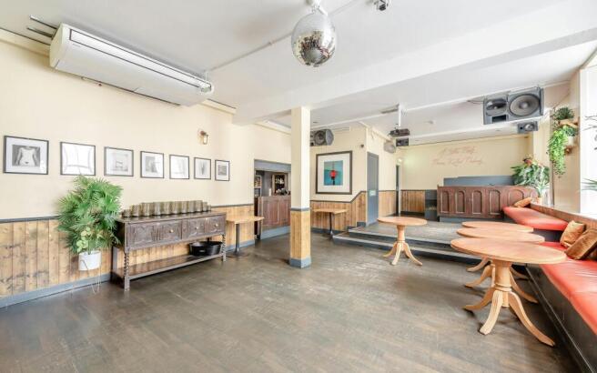 8687371-interior08.jpg