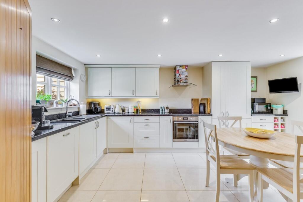 House in Stevenage - View 5