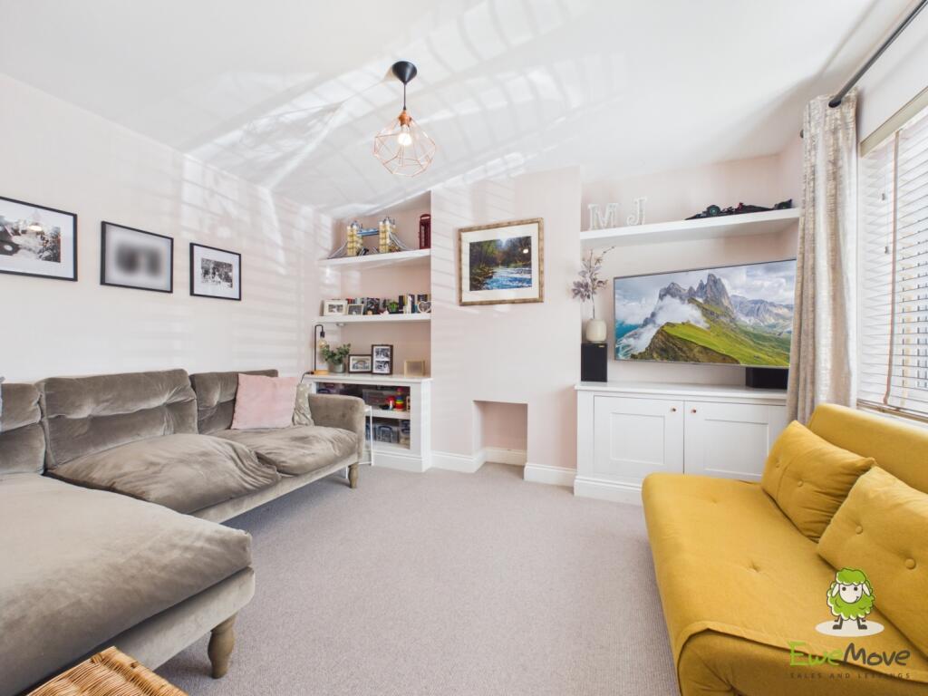 House in Basingstoke and Deane, Basingstoke - View 2
