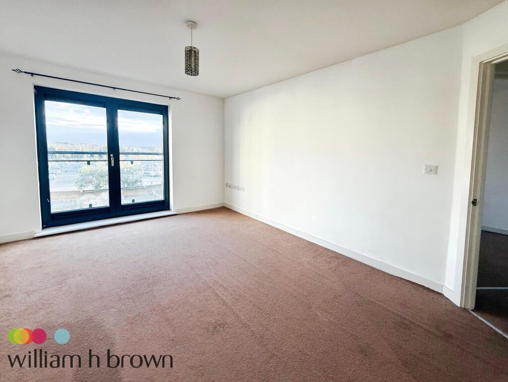 Apartment in Romford - View 4