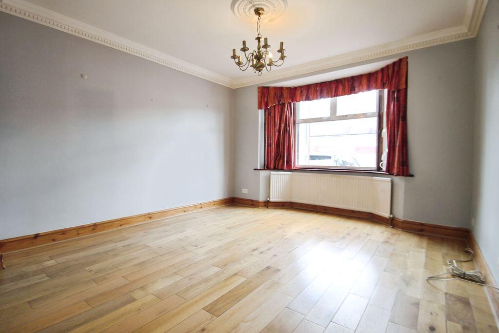 House in Southall - View 5