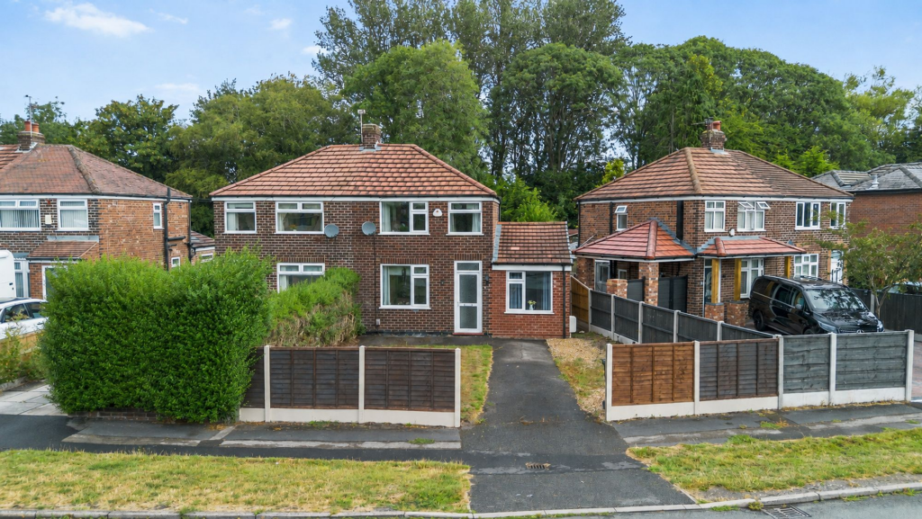 Main image of property: Gig Lane, Woolston, WA1