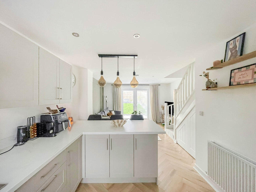 House in Wakefield - View 3