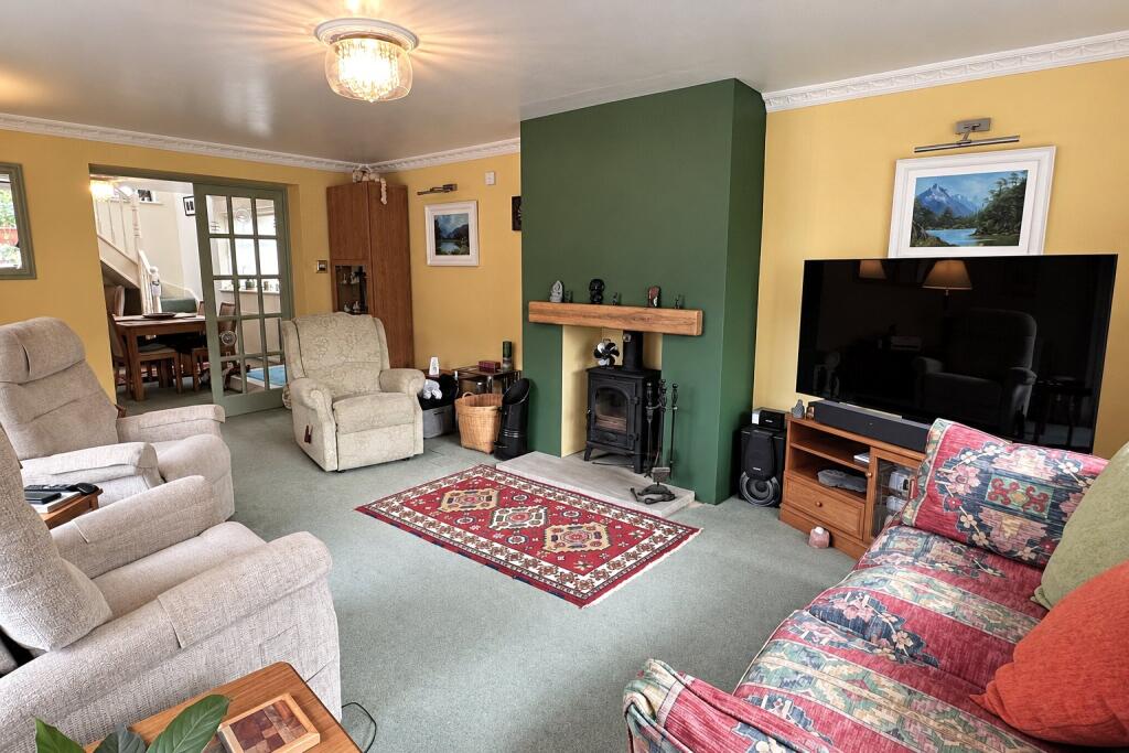 House in Westbury, Leigh Park - View 4