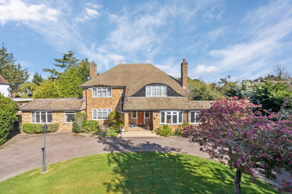 Main image of property: Norwood Lane, Iver, SL0