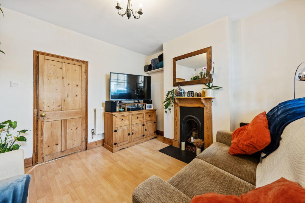 House in Rothwell, North Northamptonshire - View 3