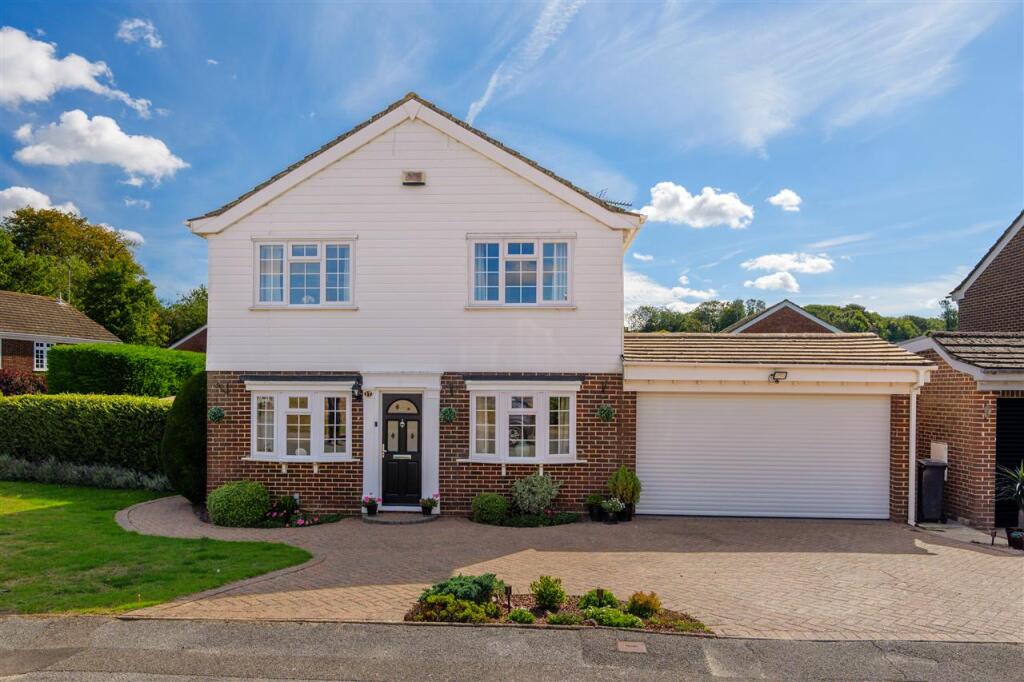 Main image of property: The Grange, Shepherdswell