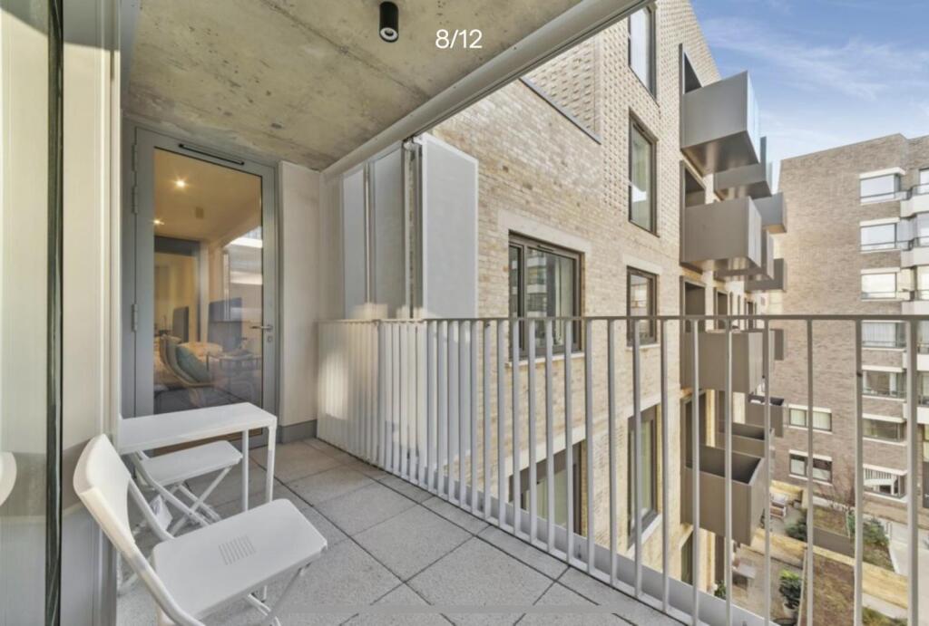 Apartment in London - More