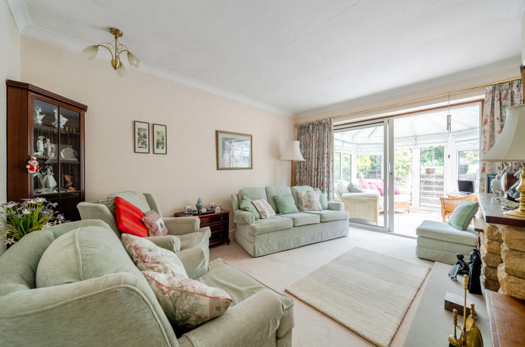 Upper Manor Road, Milford, Godalming, Surrey, GU8 photo 4