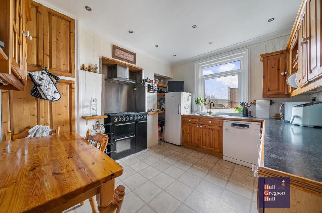 Cluny Crescent, Swanage photo 5