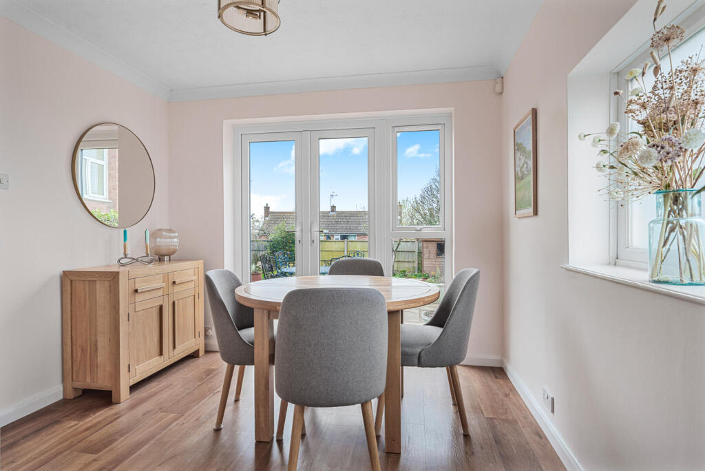 House in Luton - View 5