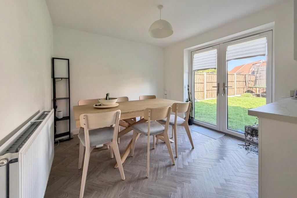 House in Gillingham, Medway - View 5