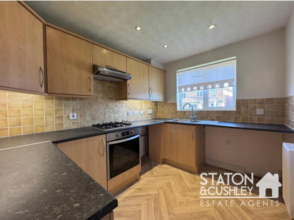 House in Ashfield, Kirkby-in-Ashfield, Sutton-in-Ashfield - More