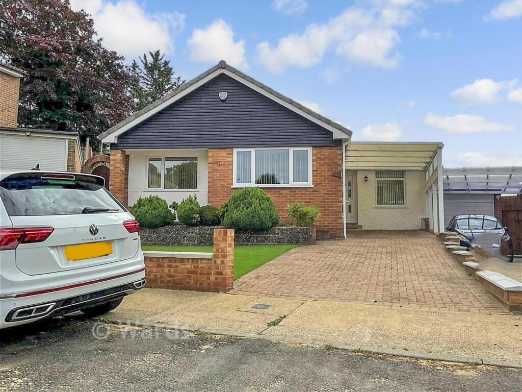 Main image of property: Earl Close, Walderslade, Chatham, Kent