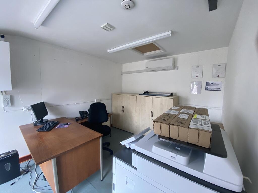 Main image of property: 1A King Edward Road, Bedford, Bedfordshire, MK41