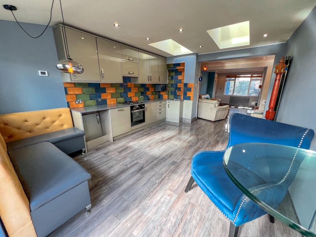 House in Elmbridge, Molesey - View 2