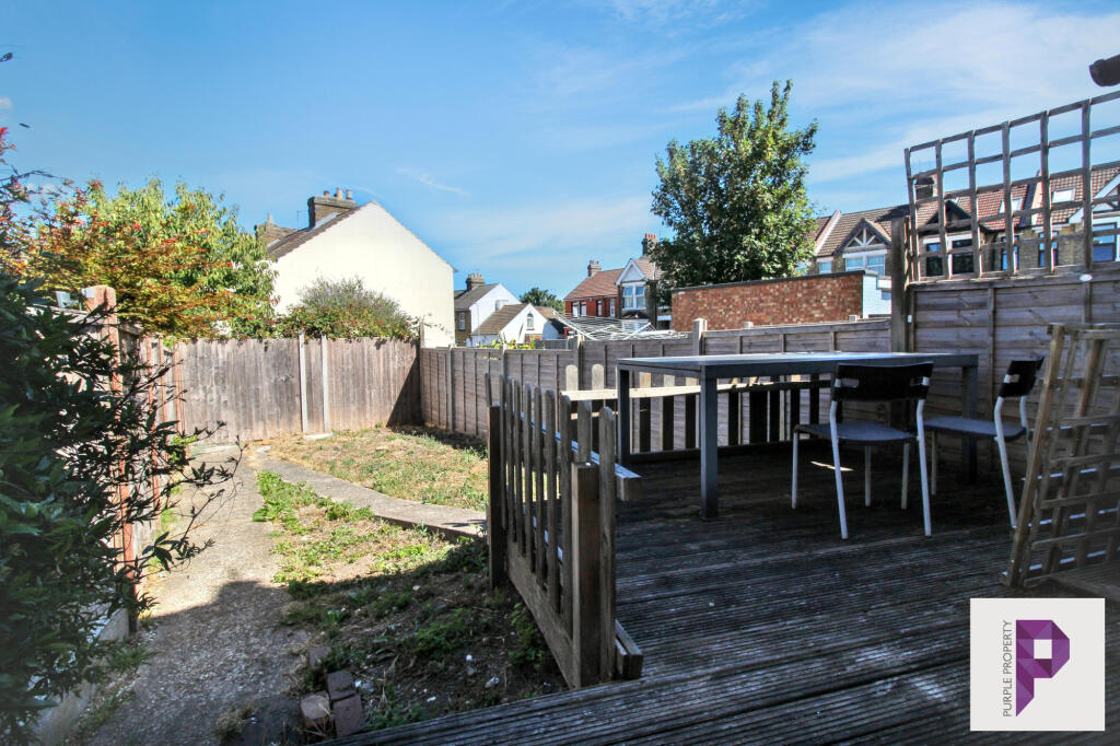 Apartment in Gillingham, Sally Port Gardens - More