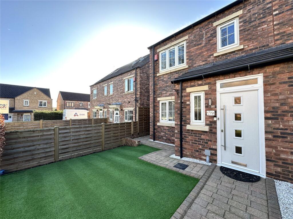 Main image of property: Chestnut Lane, Leeds, West Yorkshire