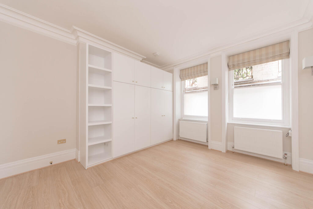 Apartment in London - View 3
