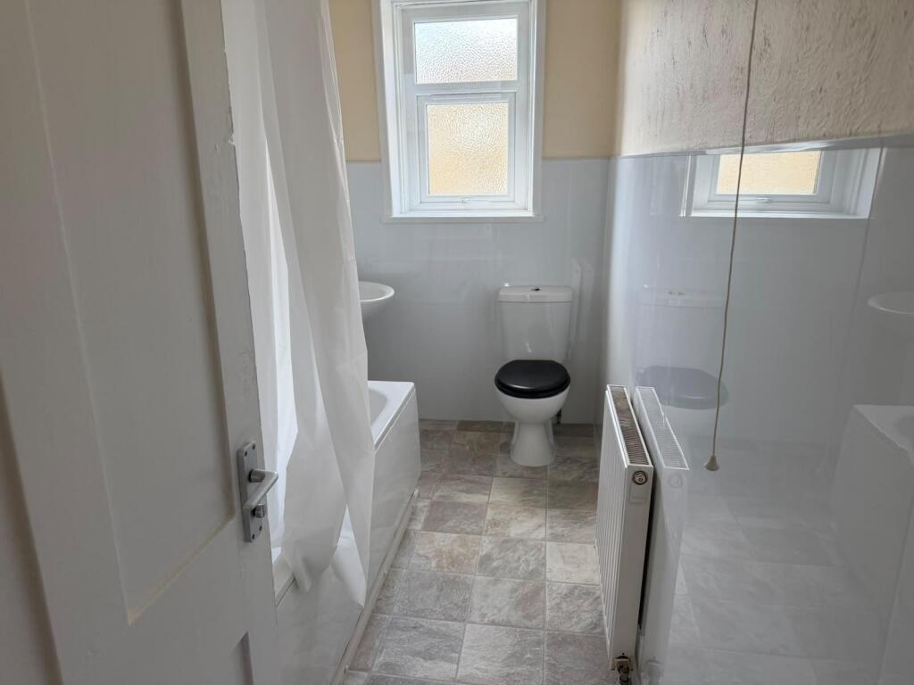 15 Mary Street, Denholme, Bradford, West Yorkshire, BD13 photo 4