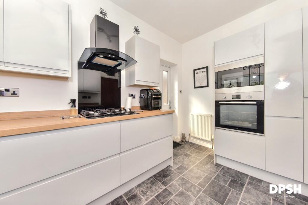 Highfield Close, Morley, Leeds photo 2