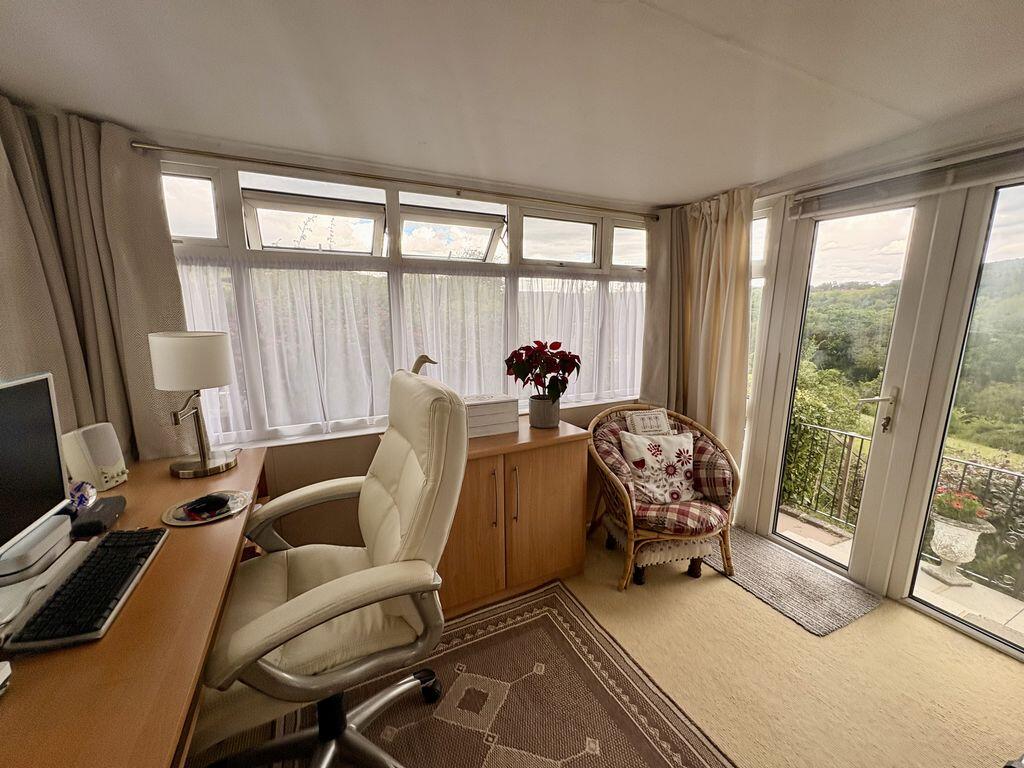 House in Hemel Hempstead, Wooburn - More
