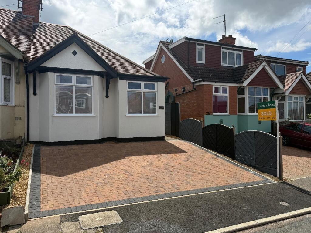 Main image of property: Reedway, Spinney Hill, Northampton NN3