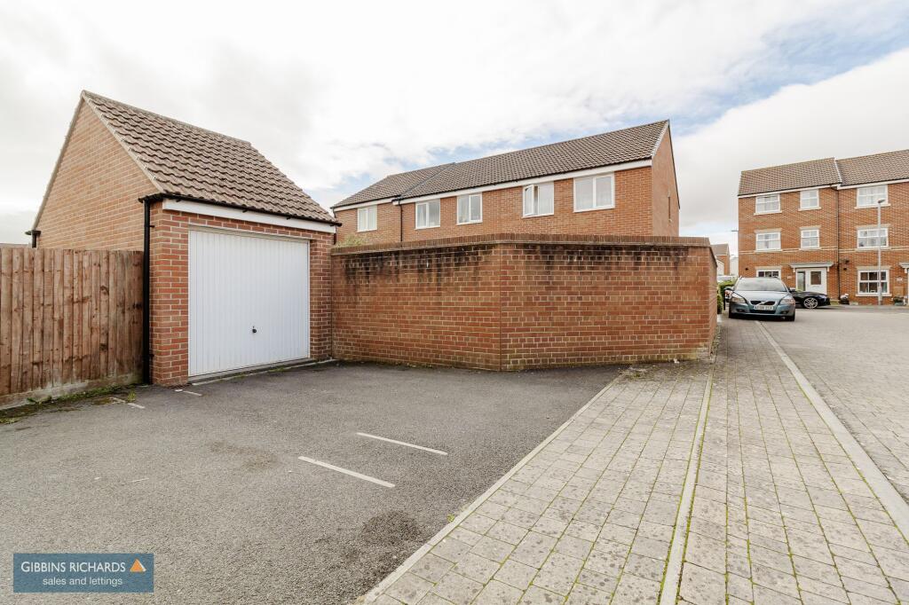 House in Taunton - View 4