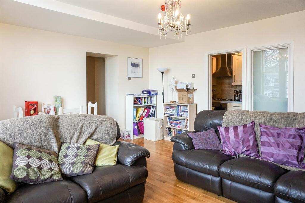 Apartment in Leeds - View 4