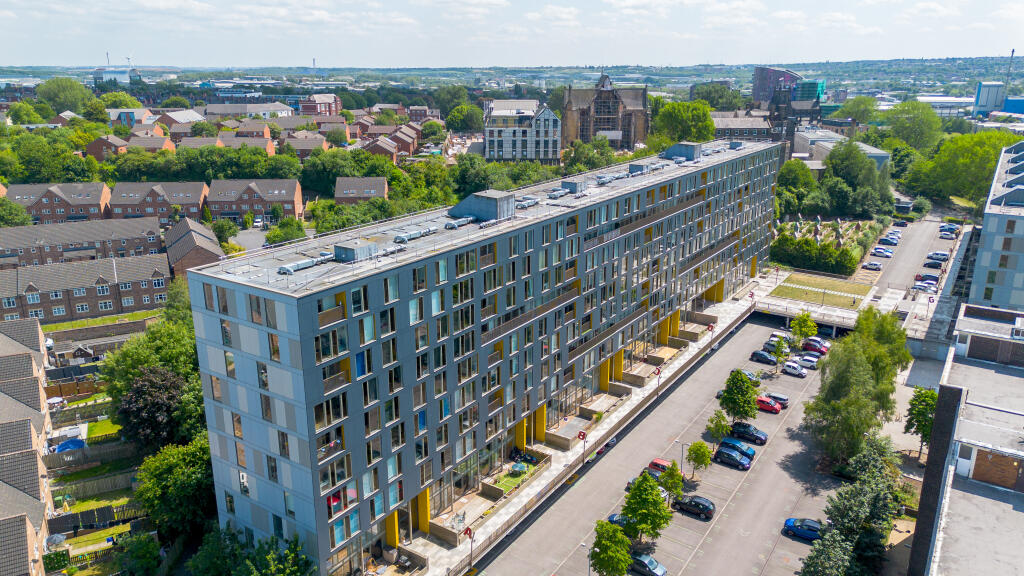 Main image of property: The Avenue, Leeds, LS9