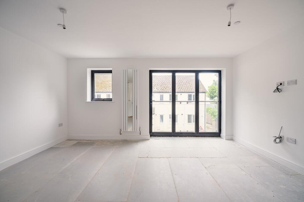 Merton Court, Fernbrook Road, LL34 photo 4