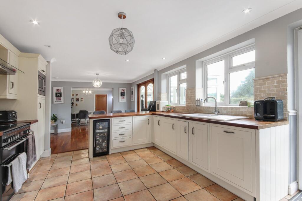 Willow Walk, Culverstone, Meopham, Kent, DA13 photo 3