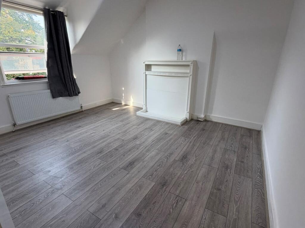 Main image of property: Flat D, Sheldon Road, Cricklewood, NW2