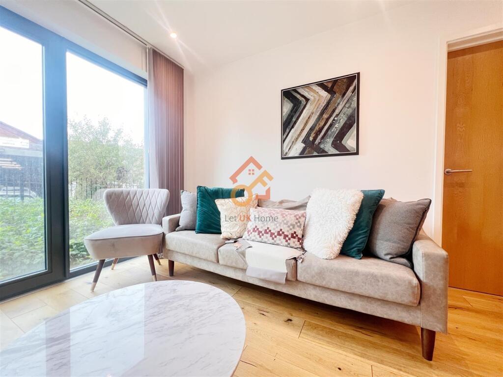 Apartment in Birmingham, Digbeth - View 3