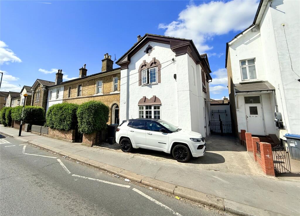 Main image of property: Selsdon Road, South Croydon, CR2