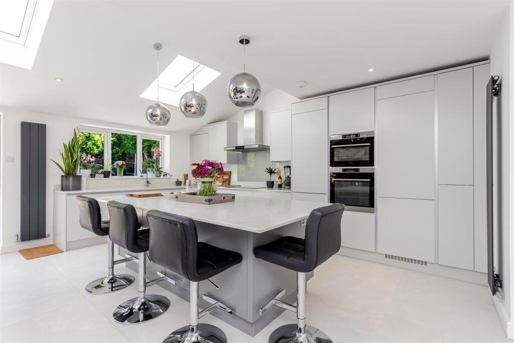 Toulmin Drive, St. Albans - More
