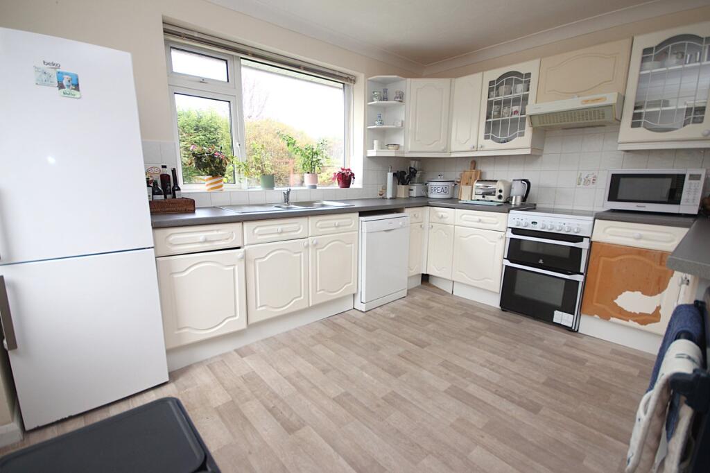 Fairview Road, Broadstone, Dorset, BH18 - View 6