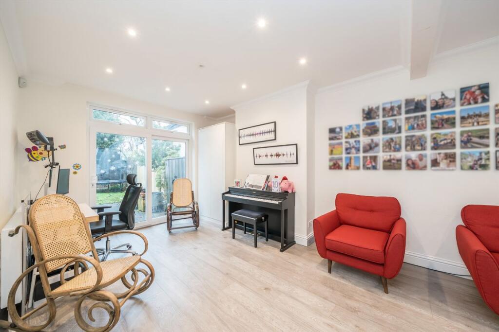 Argyle Avenue, Twickenham - View 5