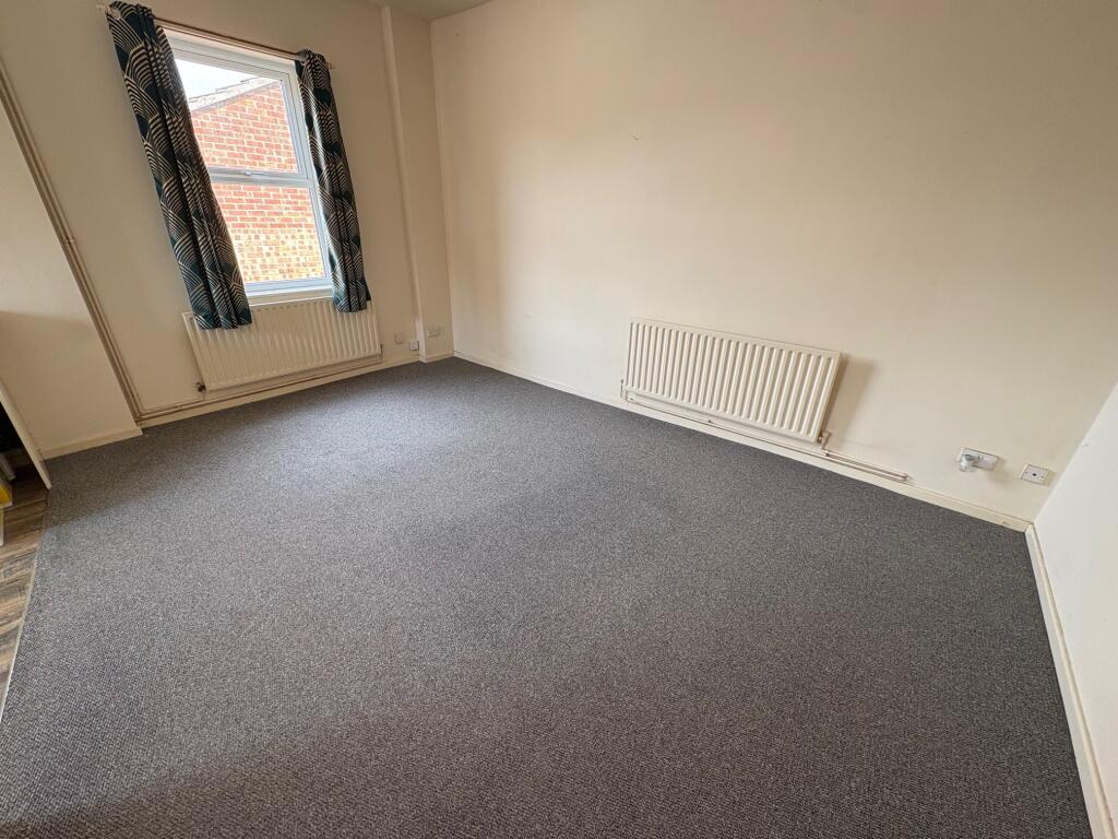 Apartment in Derby - View 3