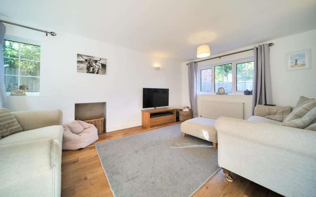 House in Calne, Quemerford - View 5