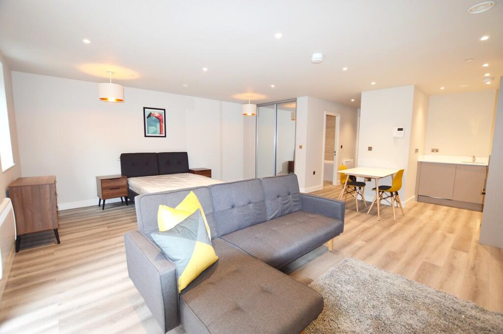 Apartment in Slough - More
