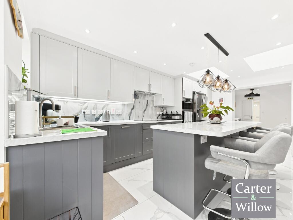 House in Romford - View 4