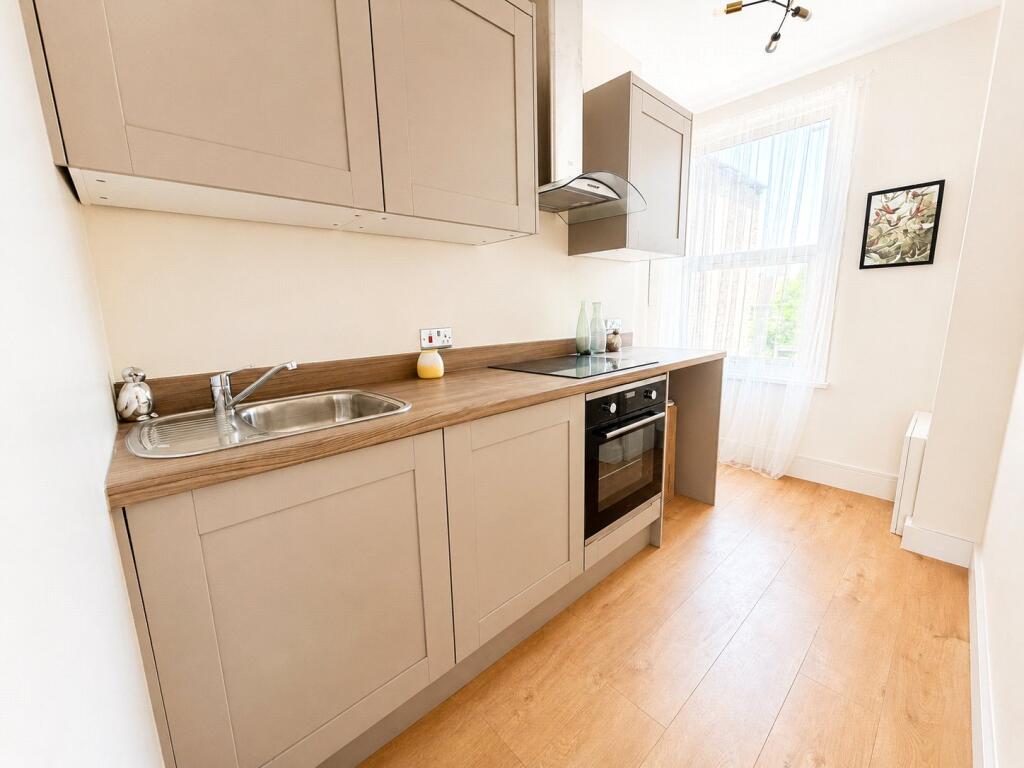 Apartment in London, Crofton Park, Brockley - View 2
