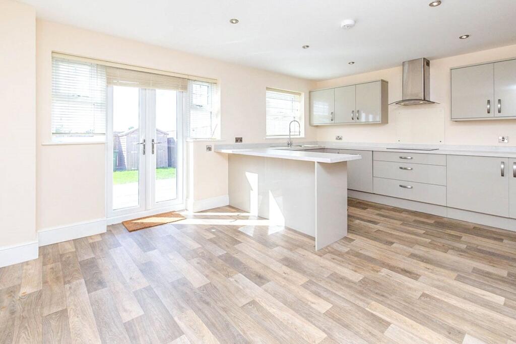 Urlay Nook Road, Eaglescliffe, Stockton-on-Tees, Durham, TS16 photo 4