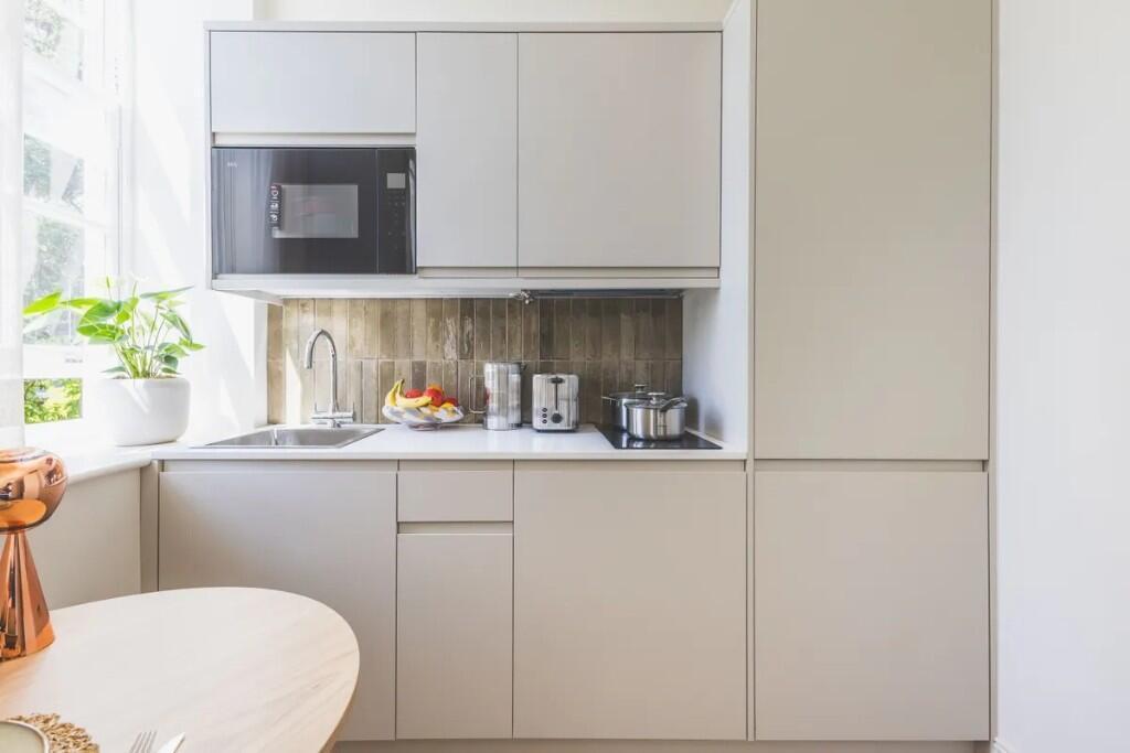 Apartment in London - View 4