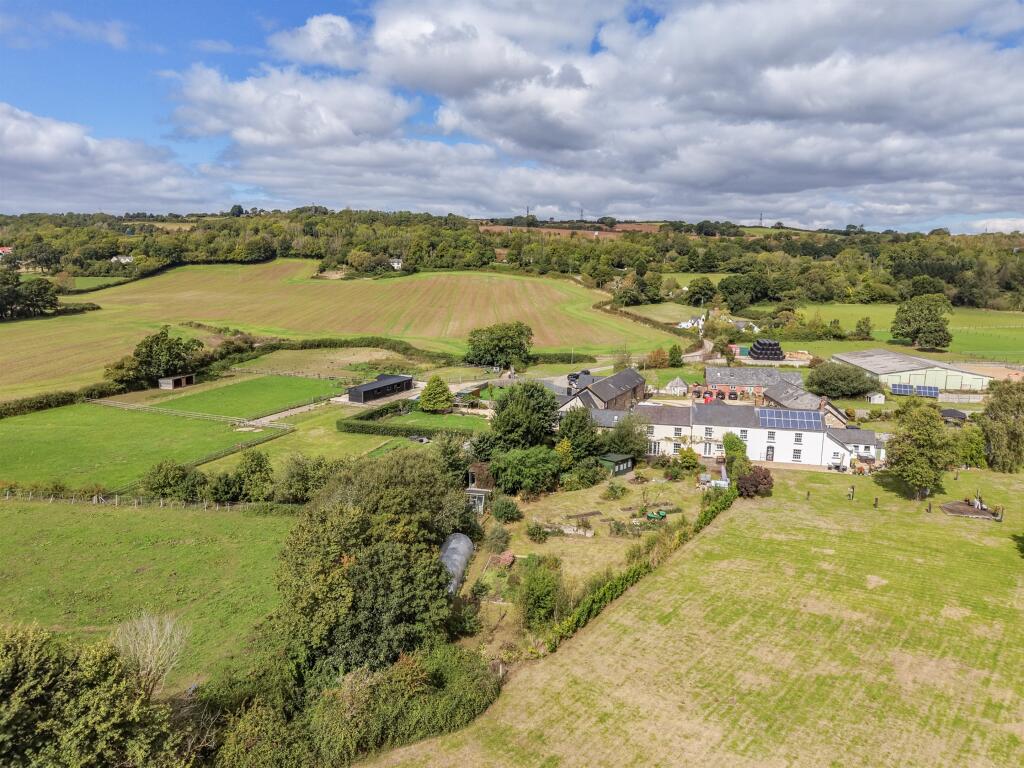 House in Newport - View 2