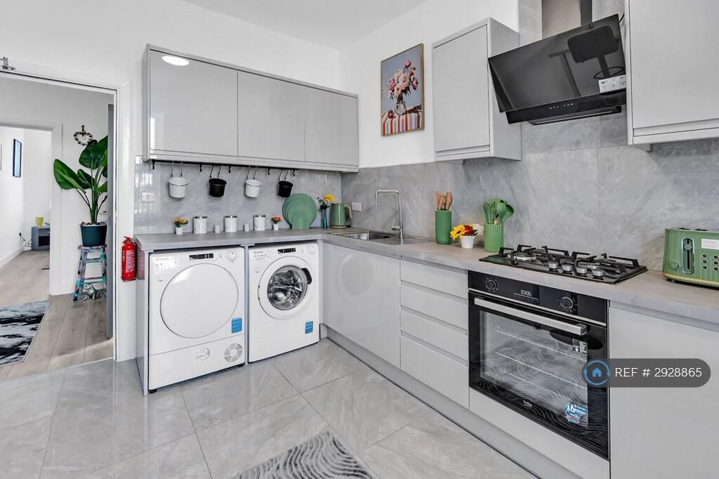 1 bedroom house share for rent