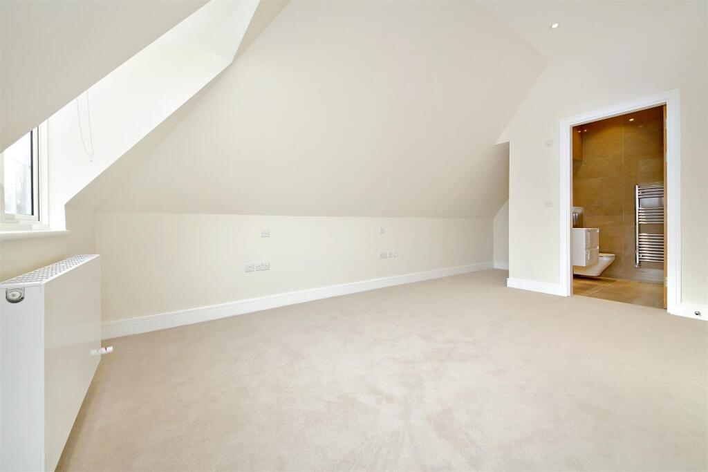 Apartment in London - More